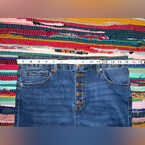 Celebrity Pink Exposed Button Flare Leg High Waist - Picture 8 of 10